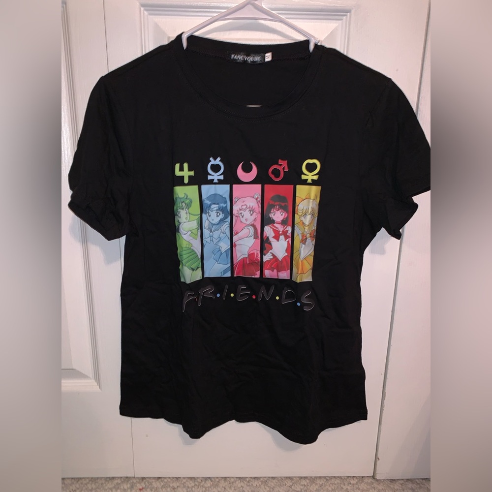 Sailor Moon Friends t-shirt size medium